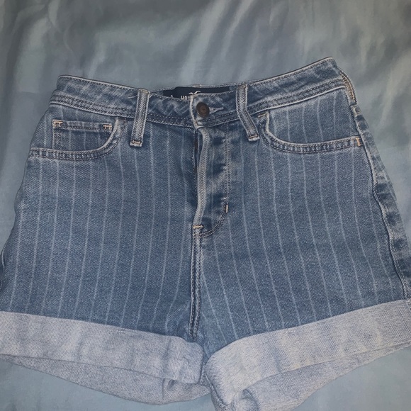 Hollister High waisted striped shorts - Picture 1 of 2